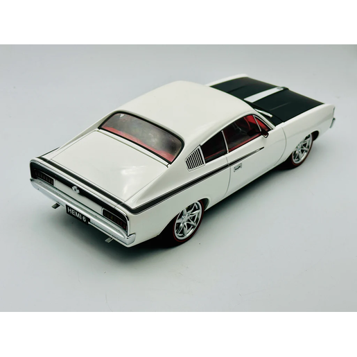DDA Collectibles 1:32 E38 Chrysler Charger White
