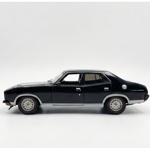 DDA Collectibles 1:32 Black w/ Silver Stripe XB GT Ford Falcon